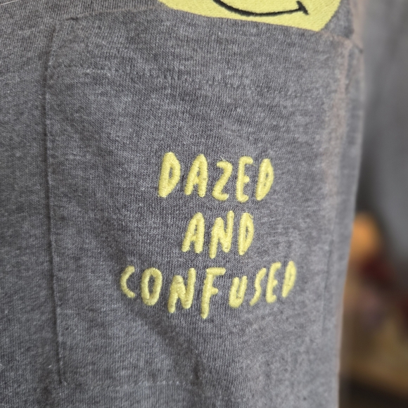 American Eagle Embroidered Gray Tee with Yellow Smiley - Picture 3 of 6